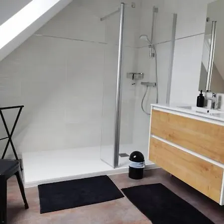 Holiday home Maison Confort Proche Commerces A Pieds