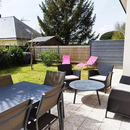 Holiday home Maison Confort Proche Commerces A Pieds *